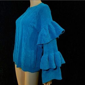 Stylish raffle sleeve Sweater
